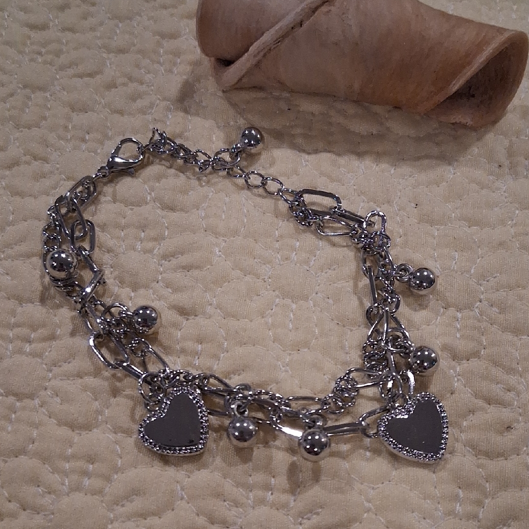 Chic Silvertone Heart Charm Bracelet